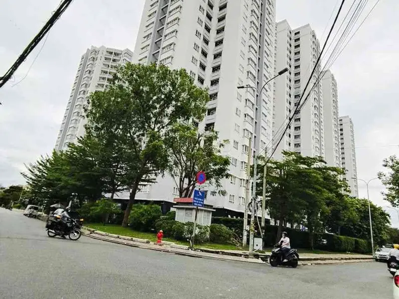 Nhà 5 tầng rộng 205m2, 22 phòng cho thuê tại Quận 6... Bán nhà riêng tại Bình Phú, Hồ Chí Minh 01