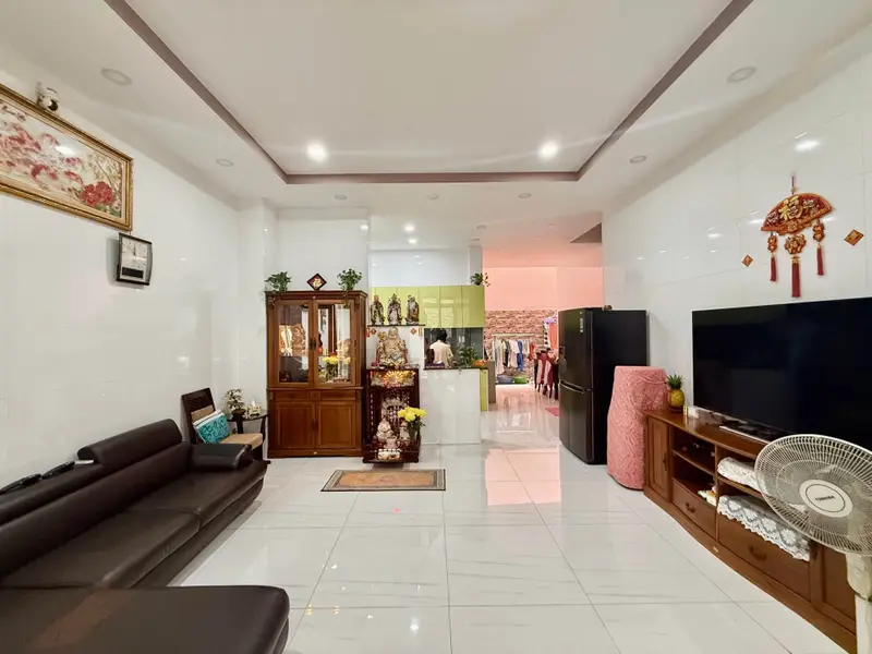 Nhà 4 tầng kiên cố tại trung tâm quận 6, diện tích 105m2, đường trước nhà rộng 10m... Bán nhà riêng tại Phú Lâm, Hồ Chí Minh 01