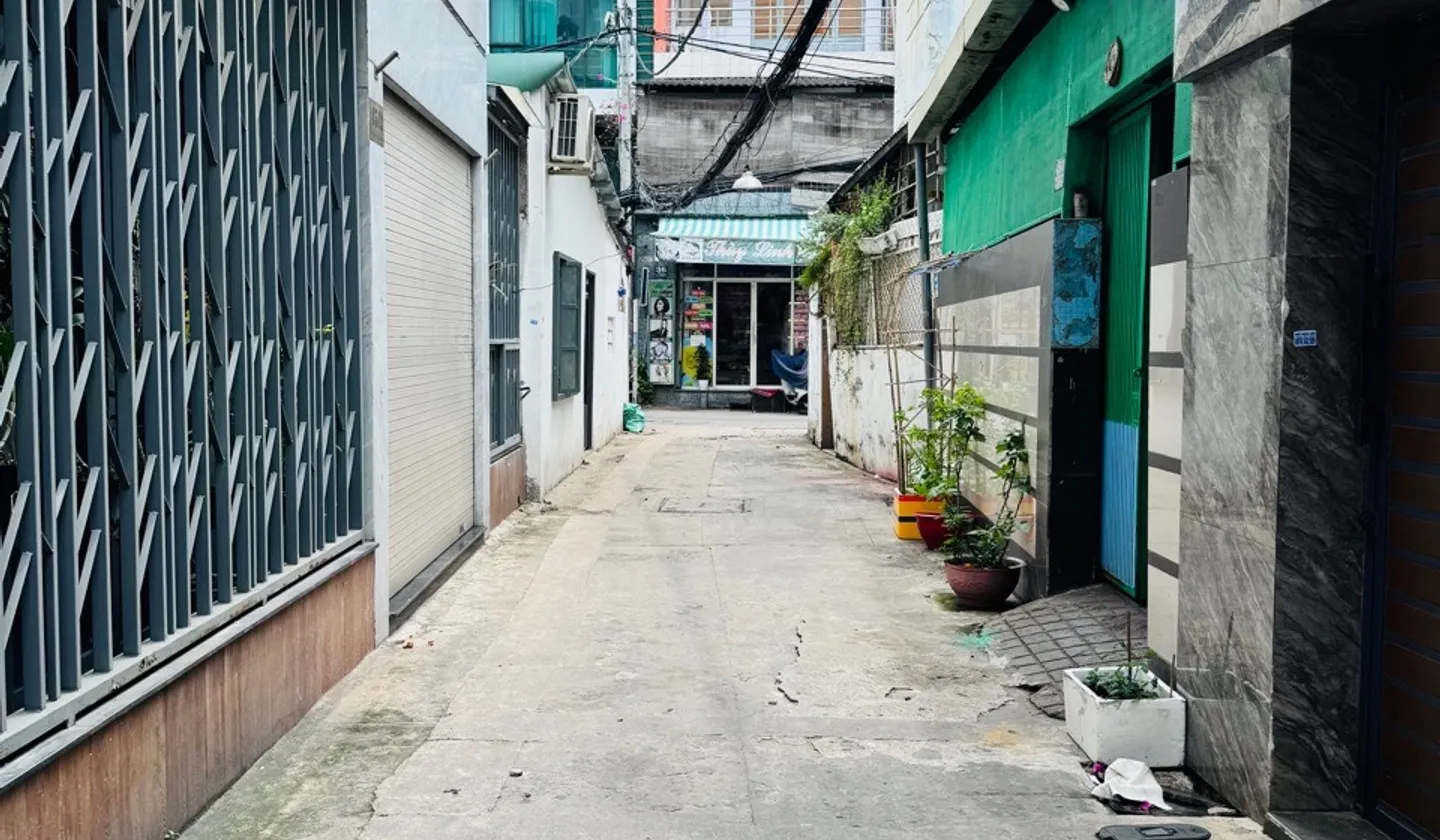Bán nhà ngay Phan Xích Long gần hẻm xe hơi 3 tầng giá chỉ 3.x tỷ... Bán nhà riêng tại Cầu Kiệu, Hồ Chí Minh 01