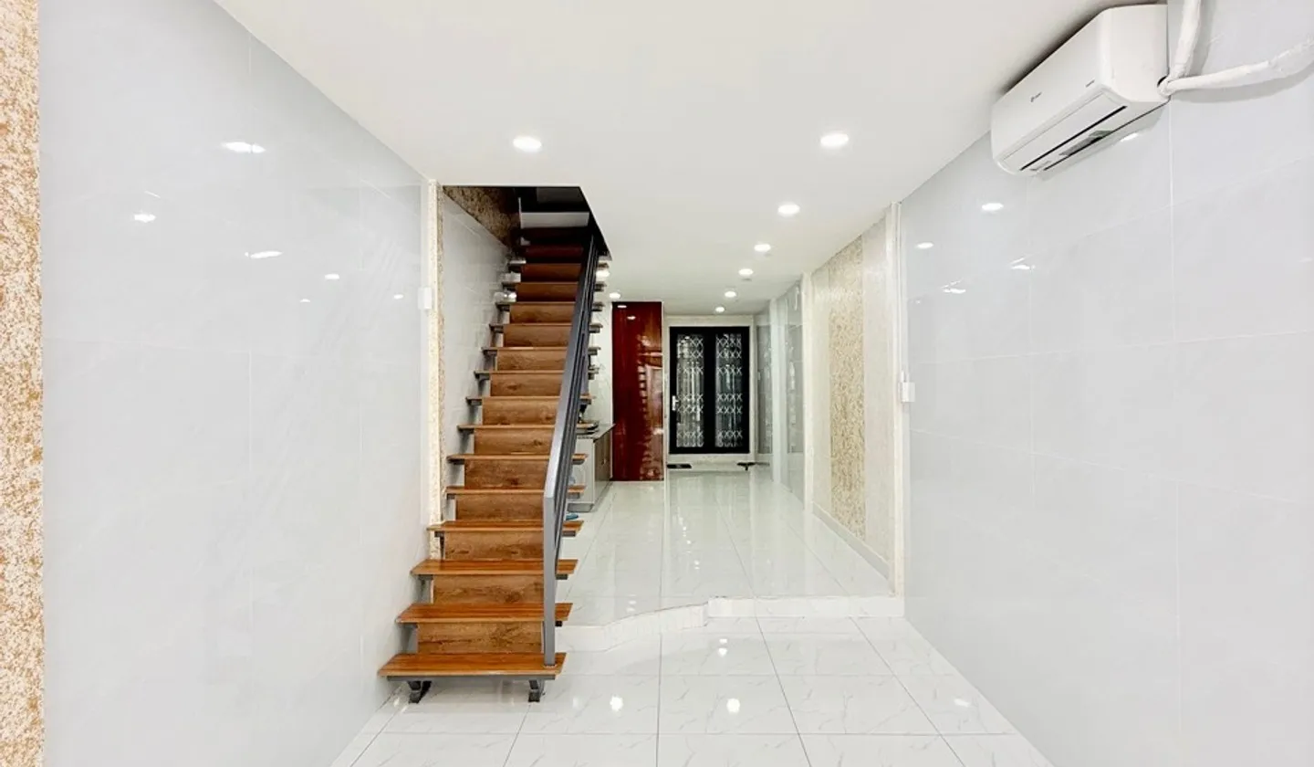 Nhà riêng 2 tầng diện tích 44m² gần khu vực Huỳnh Văn Bánh, quận Phú Nhuận... Bán nhà riêng tại Phú Nhuận, Hồ Chí Minh 01