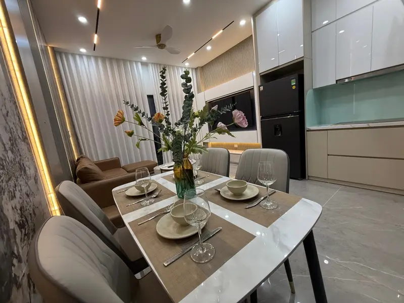 BÁN NHÀ NGUYỄN VĂN CỪ 33.5M- 7 TẦNG THANG MÁY - Ô TÔ ĐỖ CỬA - 14.9 Tỷ... Bán nhà riêng tại Bồ Đề, Hà Nội 01