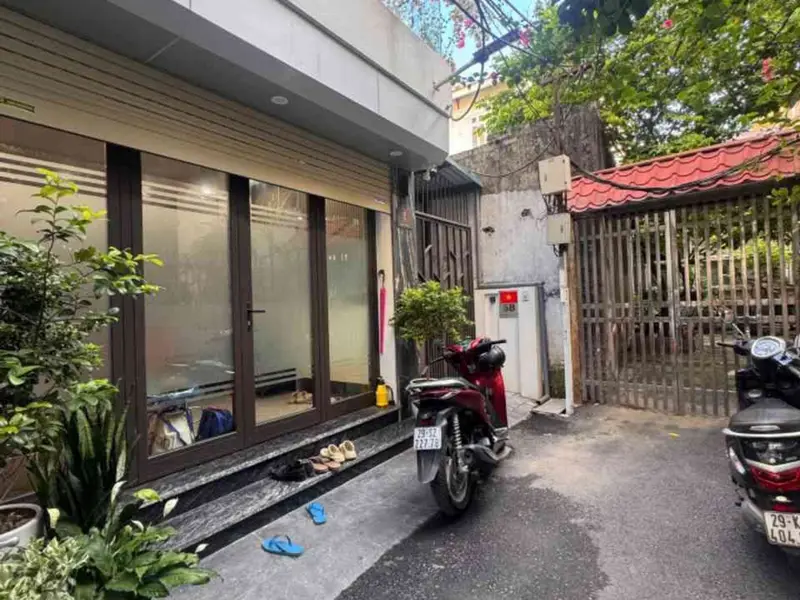 🏡 CĂN NHÀ GIA THỤY – LONG BIÊN – THANG MÁY – FULL NỘI THẤT – GIÁ TỐT NHẤT KHU VỰC
✨ Diện tích 42/... Bán nhà riêng tại Bồ Đề, Hà Nội 01