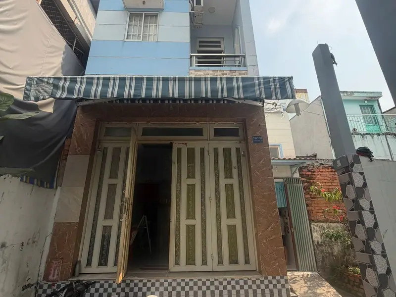 Cơ hội sở hữu nhà 3 tầng chắc chắn tại Bình Phú Quận 6 với giá tốt... Bán nhà riêng tại Bình Phú, Hồ Chí Minh 01