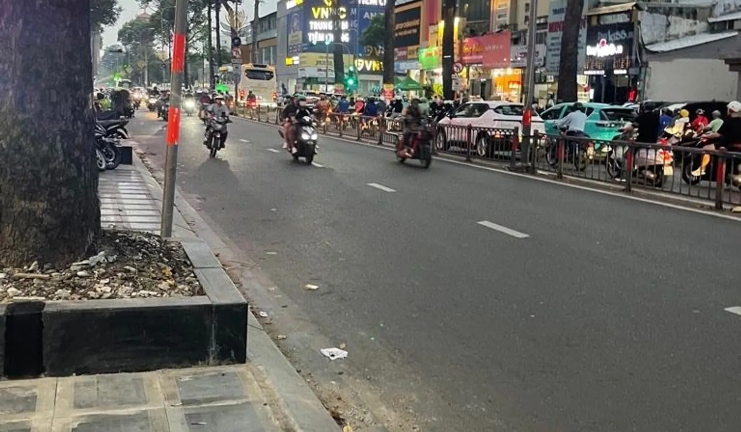 Nhà đẹp 4 tầng 3PN ngay trung tâm quận, giá siêu hấp dẫn... Bán nhà riêng tại Vườn Lài, Hồ Chí Minh 01