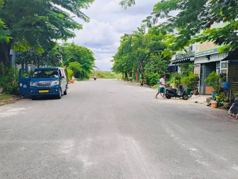 Nhà mặt phố 4 tầng, 5x20m, gần Đại học Kinh tế Nguyễn Văn Linh, Bình Chánh... Bán nhà mặt phố tại Bình Hưng, Hồ Chí Minh 01