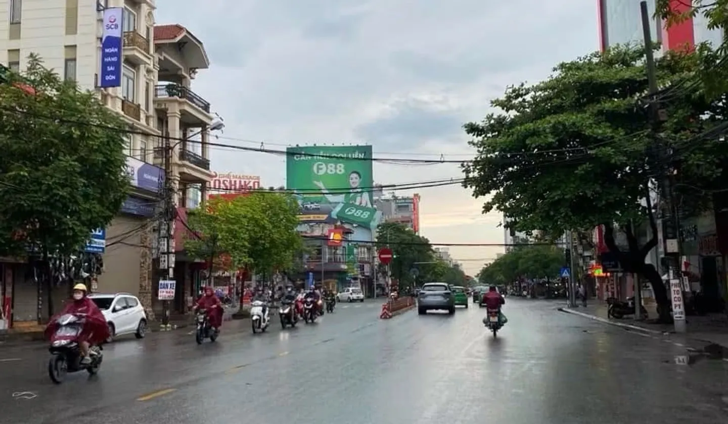 Nhà phố trung tâm Tô Hiệu với hai mặt tiền đẳng cấp phù hợp kinh doanh cao cấp... Bán nhà mặt phố tại An Biên, Hải Phòng 01