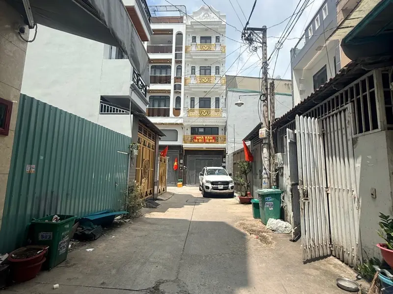 Giáp Tân Phú, 5 tầng tuyệt đẹp 54m2, hơn 6ty, hẻm xe hơi... Bán nhà riêng tại Bình Trị Đông, Hồ Chí Minh 01