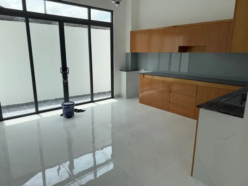 💥 80M2 NHÀ 3 TẦNG 🌱NGANG 5M ĐỐI DIỆN VINHOM GRAND PARK Q9 GIÁ CHỈ 6.7 TỶ HOÀN CÔNG SỔ MỚI... Bán nhà mặt phố tại Long Bình, Hồ Chí Minh 01