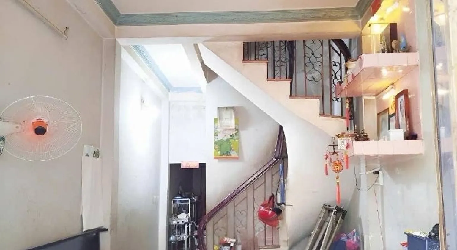 Nhà riêng 5 tầng tại Quận 10 diện tích 36m2, thiết kế tiện lợi cho sinh hoạt và kinh doanh... Bán nhà riêng tại Hòa Hưng, Hồ Chí Minh 01