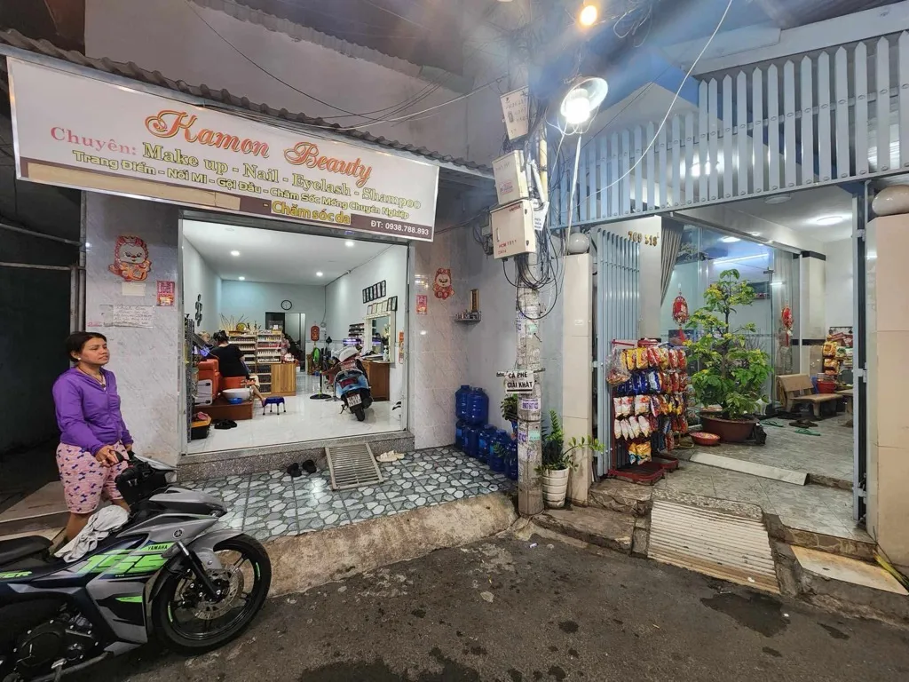 Cơ hội vàng sở hữu nhà mặt tiền hẻm kinh doanh tại Phạm Thế Hiển với giá cực tốt... Bán nhà riêng tại Chánh Hưng, Hồ Chí Minh 01