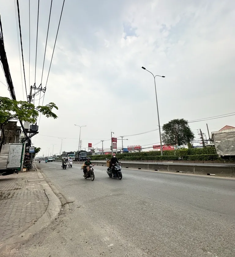 Bán nhà mặt phố vị trí kinh doanh Quận 12, mặt tiền 5.2m, 2 tầng, giá 2.9 tỷ... Bán nhà mặt phố tại Trung Mỹ Tây, Hồ Chí Minh 01