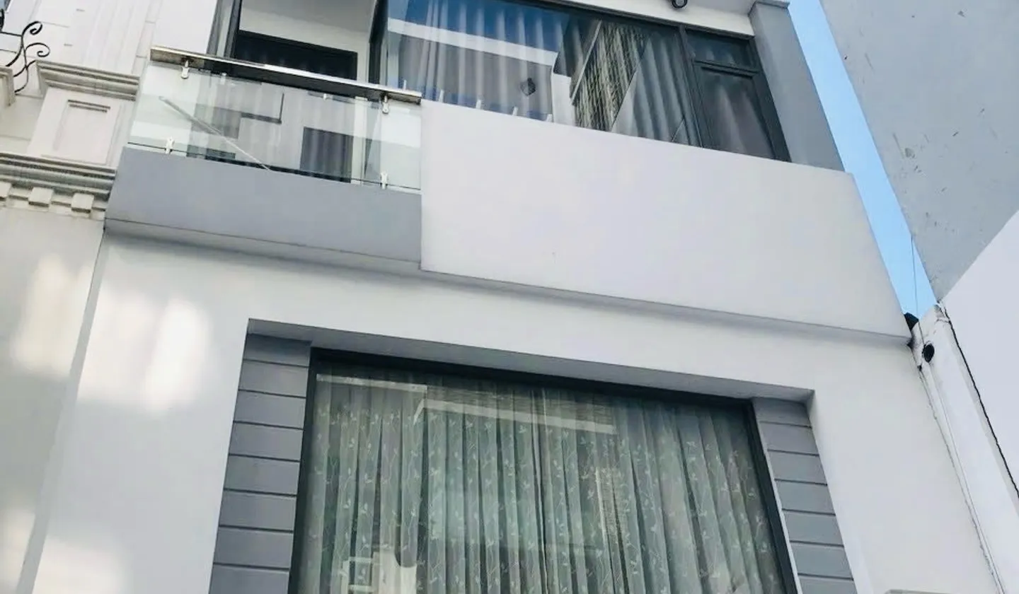 Bán nhà riêng 5 tầng tại Hoàng Hoa Thám, 8 phòng ngủ, 8 phòng tắm, khai thác CHDV... Bán nhà riêng tại Bình Lợi Trung, Hồ Chí Minh 01