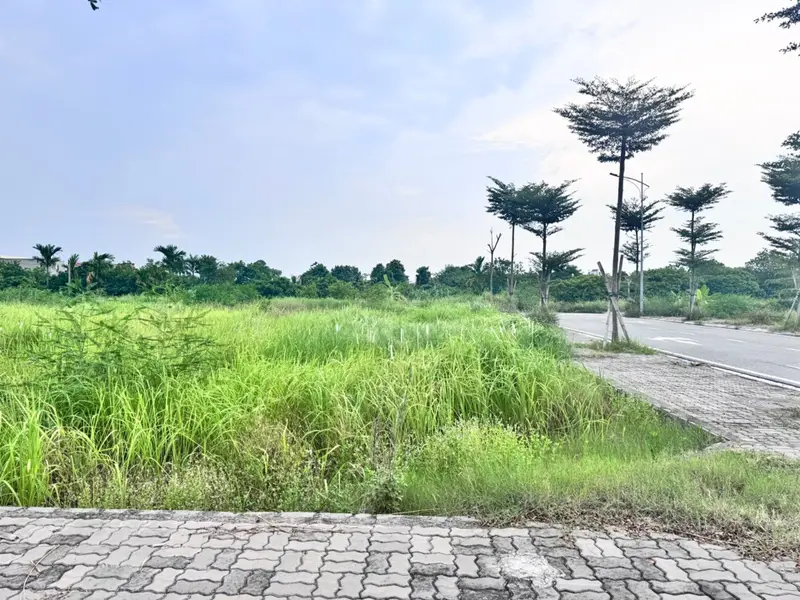 🔥🔥MẢNH ĐẤT TĐC LÔ GÓC - PHÂN LÔ VỈA HÈ, HAI MẶT THOÁNG - GIÁ ĐẦU TƯ🔥🔥
💥💥Mô tả:Mảnh đất lô gó... Bán đất tại Khoái Châu, Hưng Yên 01