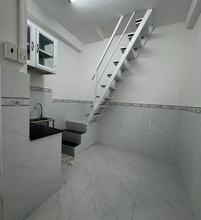 Nhà 2 tầng giá 2.35 tỷ tại quận Tân Bình, hẻm xe hơi đỗ cửa... Bán nhà riêng tại Tân Sơn Hòa, Hồ Chí Minh 01
