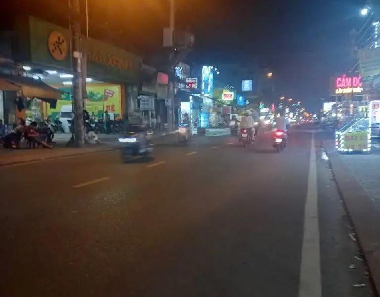 Nhà mặt tiền kinh doanh đắc địa tại trung tâm Quận 7 giá tốt hiếm có... Bán nhà mặt phố tại Phú Thuận, Hồ Chí Minh 01