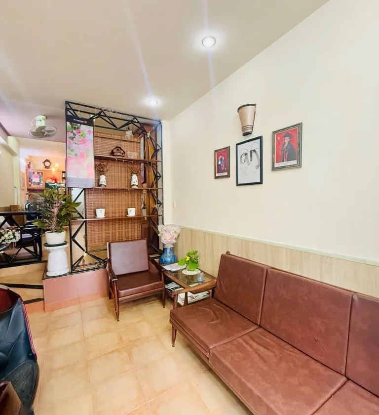 Nhà 2 tầng, 46m2, hẻm xe hơi quận 10, giá 9.5 tỷ... Bán owner_side tại Hòa Hưng, Hồ Chí Minh 01
