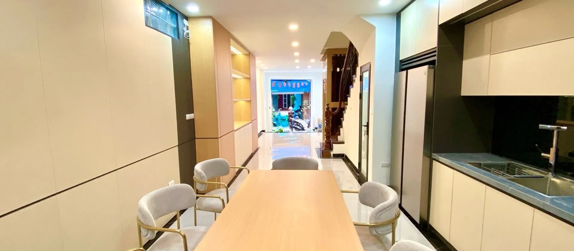 Siêu phẩm mặt ngõ Từ Liêm - 4 tầng thang máy - ô tô đỗ cửa, kinh doanh đỉnh chỉ 12.99 tỷ... Bán nhà riêng tại Từ Liêm, Hà Nội 01