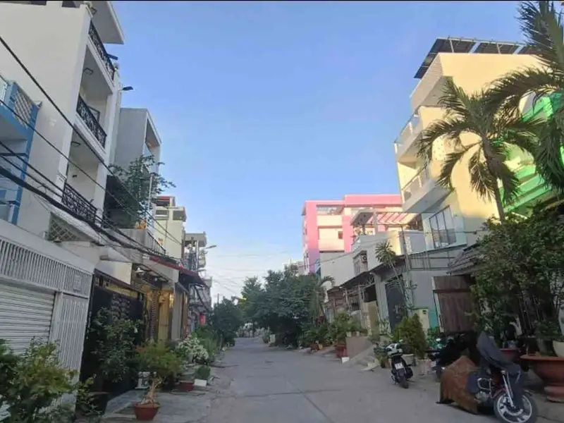 Biệt thự sang trọng ngay khu Tên Lửa, sẵn sàng đón chủ mới... Bán nhà riêng tại An Lạc, Hồ Chí Minh 01