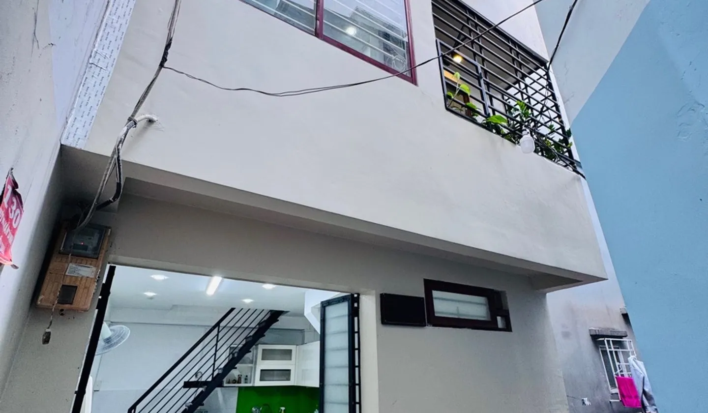 Nhà riêng 3 tầng mặt tiền rộng tại trung tâm Phú Nhuận, giá hấp dẫn... Bán nhà riêng tại Phú Nhuận, Hồ Chí Minh 01