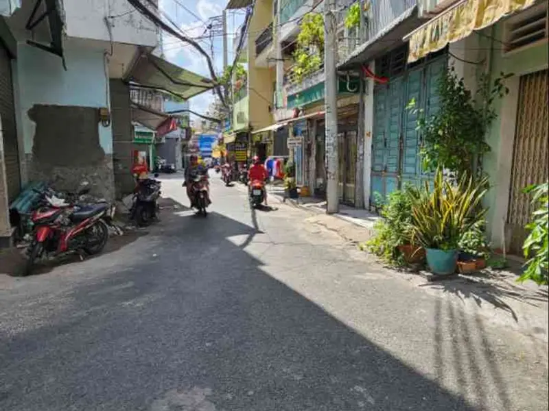 Nhà đẹp Lạc Long Quân 32m2, 4 tầng, hẻm xe tải,... Bán nhà riêng tại Bảy Hiền, Hồ Chí Minh 01
