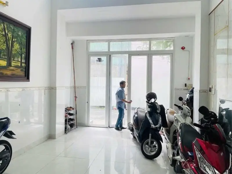 Nhà 5 tầng 4 phòng ngủ có gara, hẻm nhựa 6m tại Thạnh Xuân... Bán nhà riêng tại Thới An, Hồ Chí Minh 01