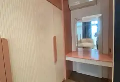 Thiết kế căn hộ: Diện tích 180m², thiết kế 2 tầng, 3 phòng ngủ, 3WC, 1 phòng khách, bếp.
- Ban cô... Bán căn hộ chung cư tại Láng, Hà Nội 08
