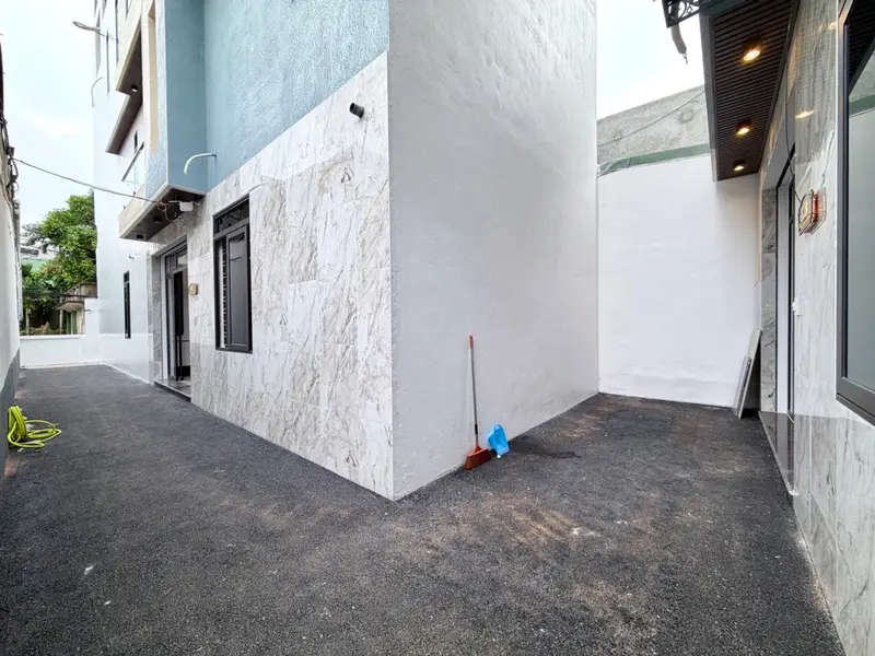 Nhà 4 tầng mới xây sân cổng riêng tại phố trung tâm Hồ Sen, diện tích 51 m²... Bán nhà riêng tại Lê Chân, Hải Phòng 01