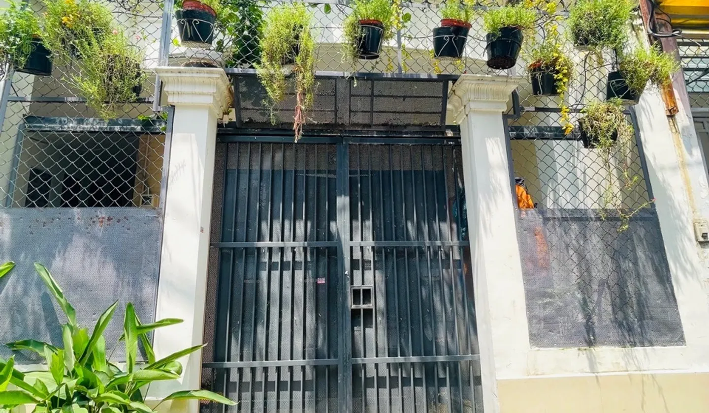 Nhà riêng hai tầng mới tại hẻm Nguyễn Văn Quá, quận sầm uất... Bán nhà riêng tại Đông Hưng Thuận, Hồ Chí Minh 01