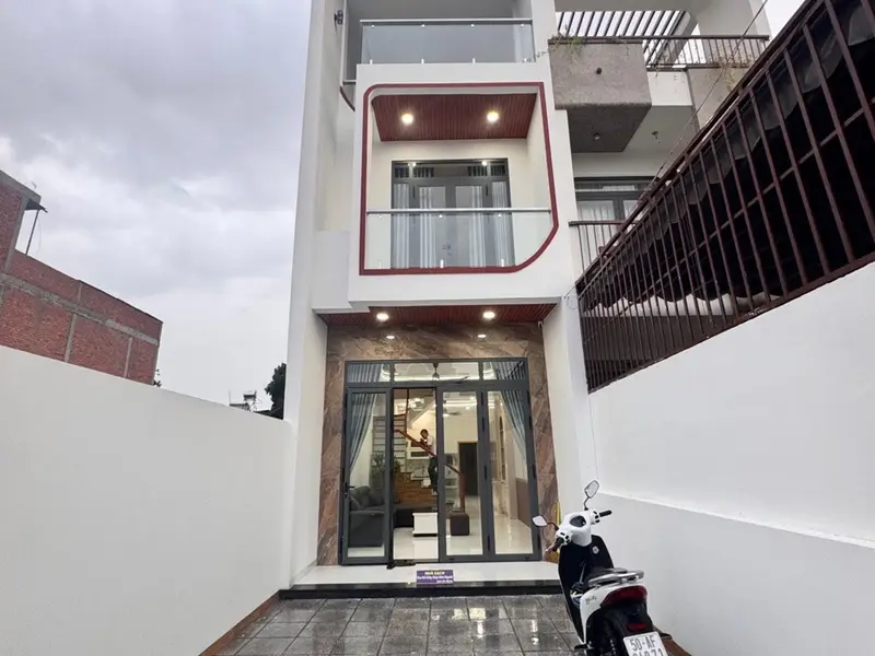 Bán nhà mặt phố 3 tầng 4PN full nội thất tại Dĩ An... Bán nhà mặt phố tại Đông Hòa, Hồ Chí Minh 01
