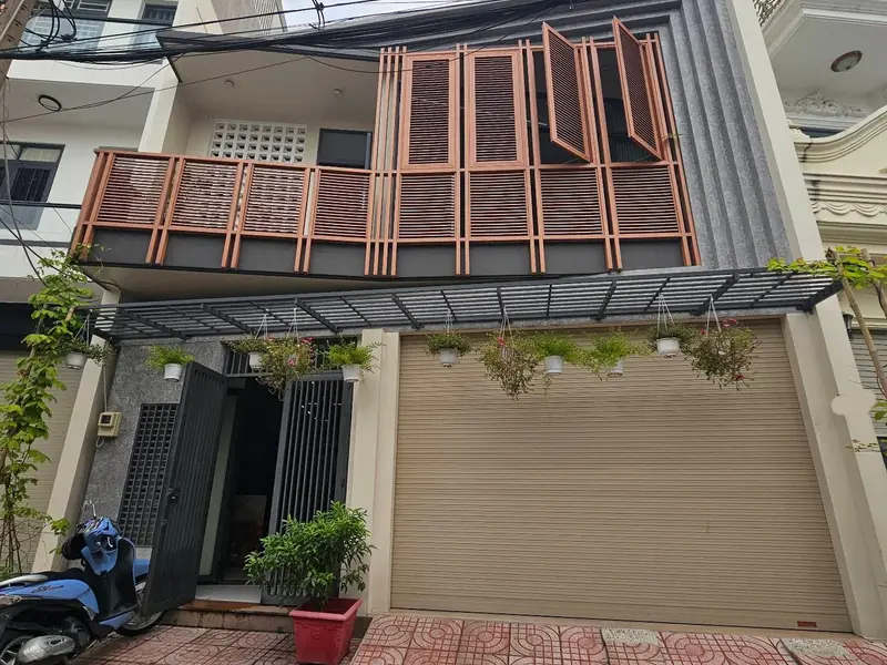 Nhà 2 tầng rộng rãi, hẻm xe hơi Bình Tân giá tốt... Bán nhà riêng tại Tân Tạo, Hồ Chí Minh 01