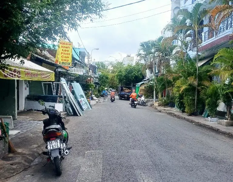 Bán nhà mặt phố 2 tầng tại phường Tân Hưng, Hồ Chí Minh, diện tích 64.7 m²... Bán nhà mặt phố tại Tân Hưng, Hồ Chí Minh 01