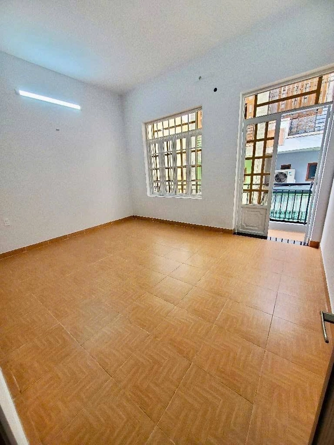 Bán nhà 2 tầng, hẻm xe hơi, đường Tây Hòa, phường Phước Long A, Quận 9, diện tích 76m2, nhỉnh 5 tỷ tại Hồ Chí Minh 03