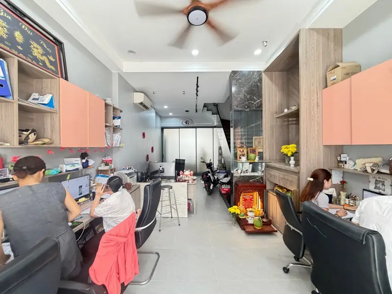 Nhà 4 tầng gần Công viên Gia Định - Giá tốt còn 13.7 tỷ... Bán nhà riêng tại Đức Nhuận, Hồ Chí Minh 01