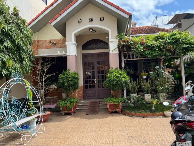Biệt thự vườn góc 2 mặt tiền, yên tĩnh quận 7, giá cực hấp dẫn... Bán nhà riêng tại Tân Hưng, Hồ Chí Minh 01