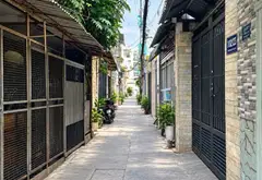 Nhà đẹp quận 10, hẻm thẳng, gần mặt tiền Tô Hiến Thành... Bán nhà riêng tại Hòa Hưng, Hồ Chí Minh 01