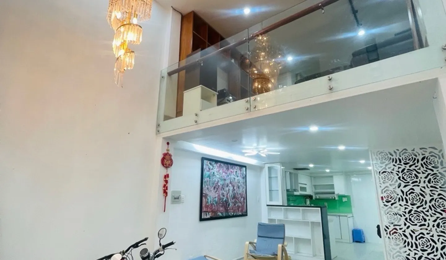 Cơ hội hiếm có sở hữu nhà 4 tầng giá tốt gần công viên Lê Thị Riêng... Bán nhà riêng tại Hòa Hưng, Hồ Chí Minh 01