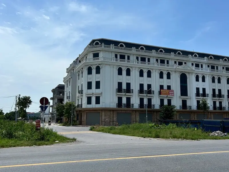 Bán shophouse 3 tầng tại khu đô thị Đông Đô Liên Bão, Bắc Ninh, mặt tiền 5m, pháp lý chuẩn... Bán Shophouse tại Liên Bão, Bắc Ninh 01