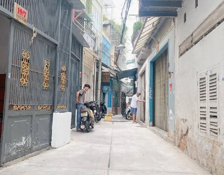 NHÀ 2 TẦNG BTCT – HẺM THÔNG – LẠC LONG QUÂN – P.10 TÂN BÌNH – 50M² – GIÁ 6,X TỶ TL... Bán nhà riêng tại Bảy Hiền, Hồ Chí Minh 01