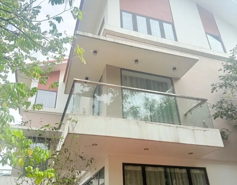 BIỆT THỰ SIÊU VIP NẰM TRONG KĐT HÀ PHONG DƯỜNG VÕ VĂN KIỆT FULL NỘI THẤT -KHU VỰC TOÀN QUAN CHỨC Ở... Bán biệt thự, liền kề tại Mê Linh, Hà Nội 01