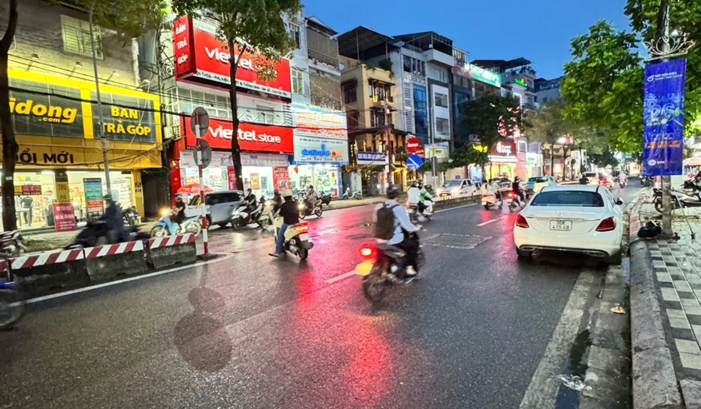 Nhà mặt phố 7 tầng thang máy siêu sang ở Tây Hồ... Bán nhà mặt phố tại Nghĩa Đô, Hà Nội 01