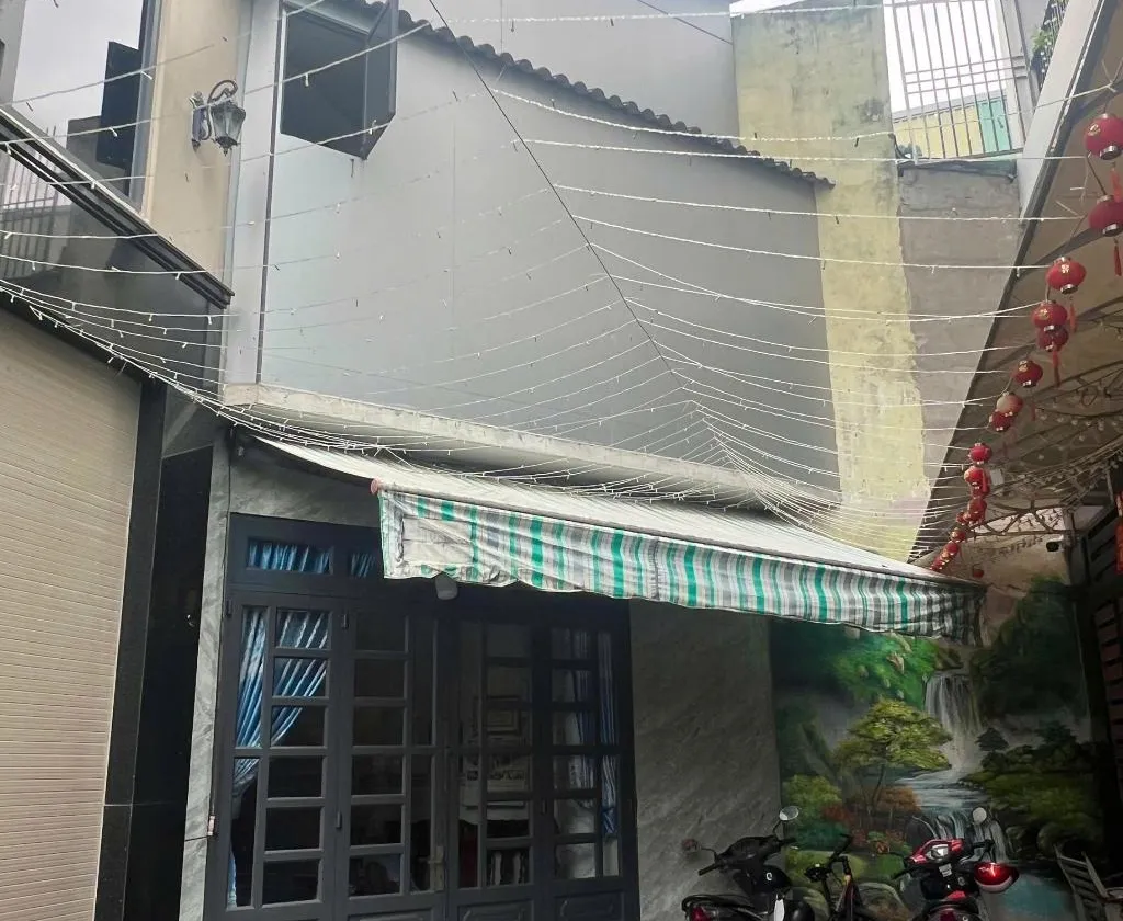 Nhà mặt phố 2 tầng hai mặt tiền liên khu 10-11 tại quận trung tâm... Bán nhà mặt phố tại Bình Trị Đông, Hồ Chí Minh 01