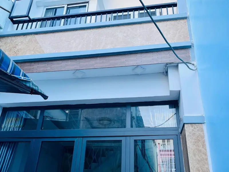 Cơ hội hiếm có sở hữu nhà đẹp ở Hoài Thanh với giá tốt giảm sâu... Bán nhà riêng tại Bình Đông, Hồ Chí Minh 01