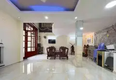 NHÀ ĐẸP MT HỒNG LẠC – NỞ HẬU 8M – NỘI THẤT GỖ TỰ NHIÊN CỰC CHẤT – CÓ SÂN ÔTÔ RIÊNG... Bán nhà mặt phố tại Bảy Hiền, Hồ Chí Minh 06