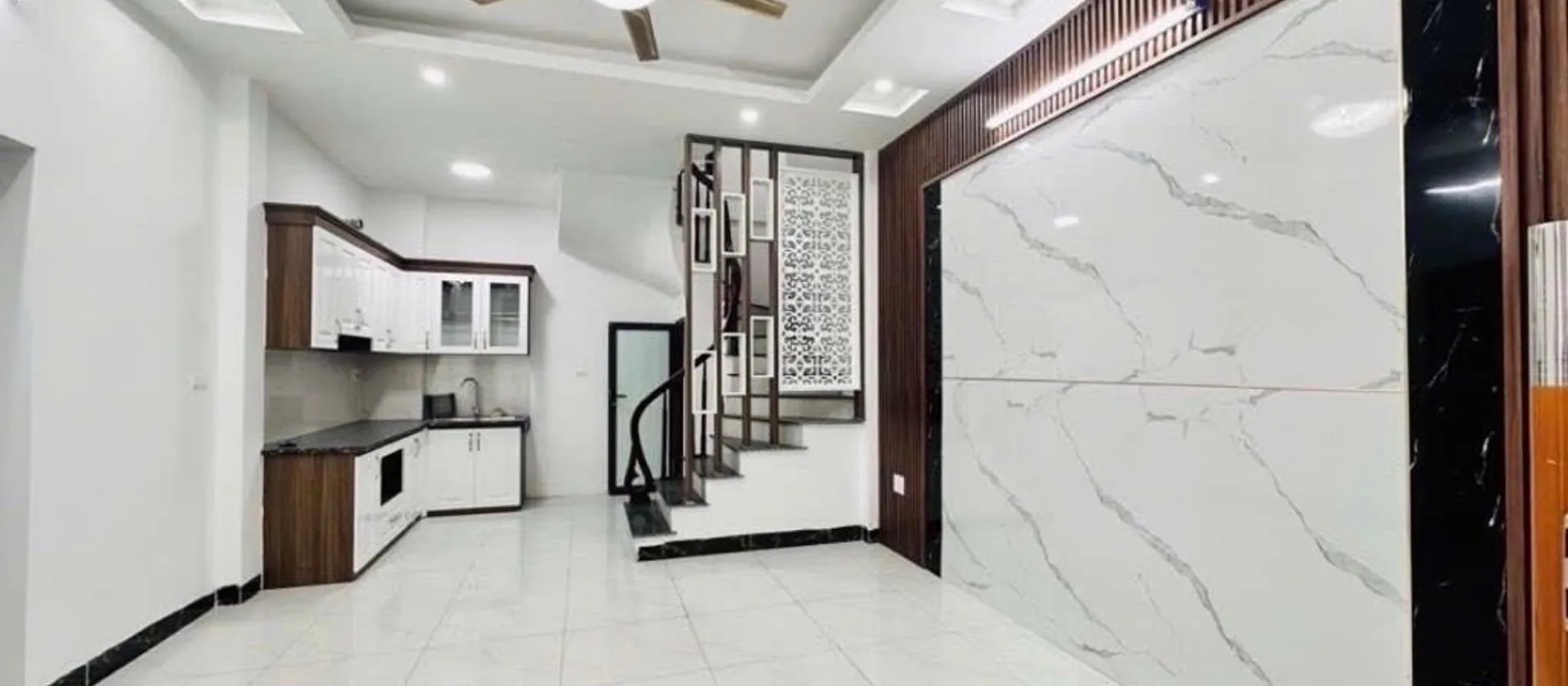 Nhà Góc 3 Thoáng, 3 PN Khép Kín Chỉ 6.85 Tỷ!... Bán nhà riêng tại Việt Hưng, Hà Nội 01