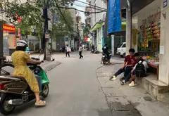 Cô chú gửi nhờ bán hộ, nhà ngõ nông, xe ba gác qua lại được tại Phố Đại La
- 21m2 x 4 tầng... Bán nhà riêng tại Bạch Mai, Hà Nội 01