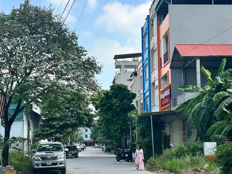 🔥 KĐT TÂN VIỆT TIẾN – ĐẠI ĐỒNG
🏡 Dt 90m² – sẵn nhà 3.5 tầng – MT 5m – chỉ hơn 5 tỷ... Bán văn phòng tại Đại Đồng, Bắc Ninh 01