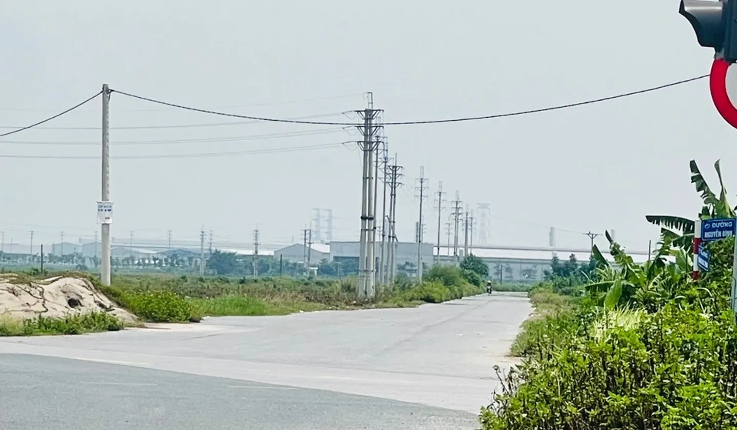 Bán đất diện tích 41,2 m2 tại Phường Đường Hào, Hưng Yên quanh 1 tỷ... Bán đất tại Đường Hào, Hưng Yên 01