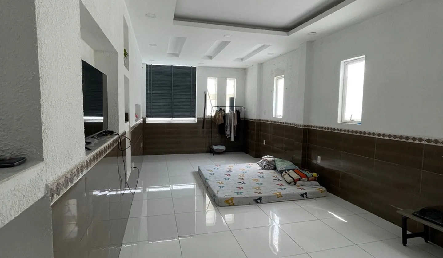 Bán nhà mặt phố phường Bình Phú 4 tầng 3PN 8.5 tỷ... Bán nhà mặt phố tại Bình Phú, Hồ Chí Minh 01