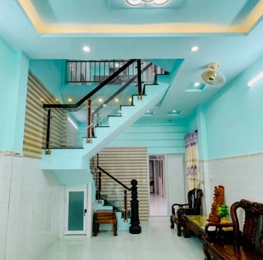 Nhà Tân Bình - Lạc Long Quân, 4 tầng ở ngay - CHDV …, ngang 4m - dài 14m - hơn 8 tỷ nhẹ.... Bán nhà riêng tại Tân Hòa, Hồ Chí Minh 01