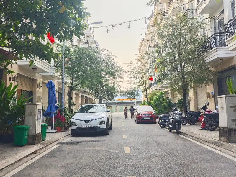 Bán nhà 5 tầng 6 phòng ngủ khu phân lô, view sông, giá 6.3 tỷ... Bán nhà riêng tại An Phú Đông, Hồ Chí Minh 01